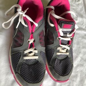 Nike VH Dual Fusion 5Y Running Shoe